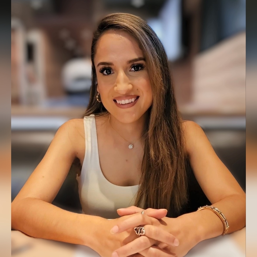 Meet your Posher, Gabriela
